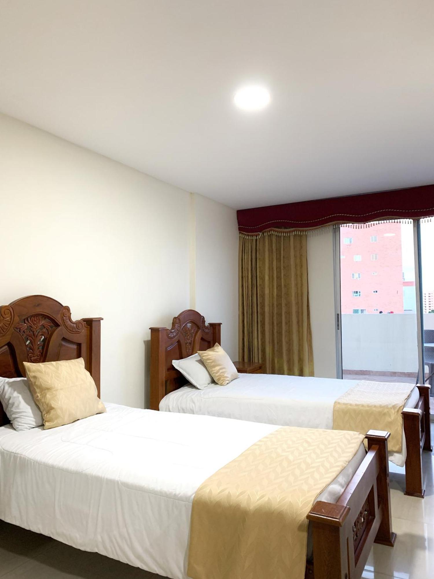 Hotel Continental Plaza Barranquilla บาร์รังกีญา ภายนอก รูปภาพ