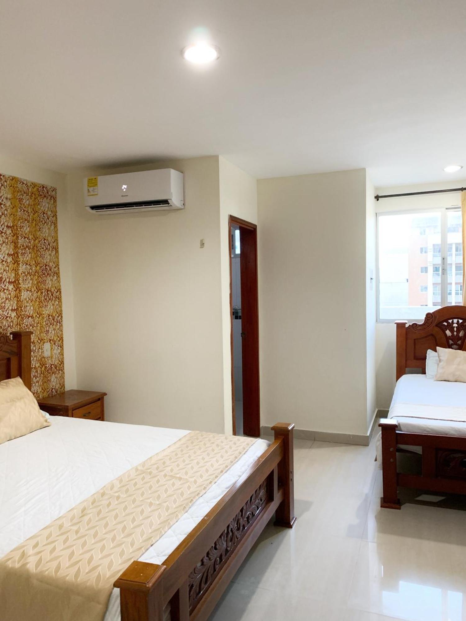 Hotel Continental Plaza Barranquilla บาร์รังกีญา ภายนอก รูปภาพ